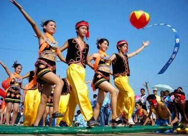 琼中极具民族特色的黎族舞蹈